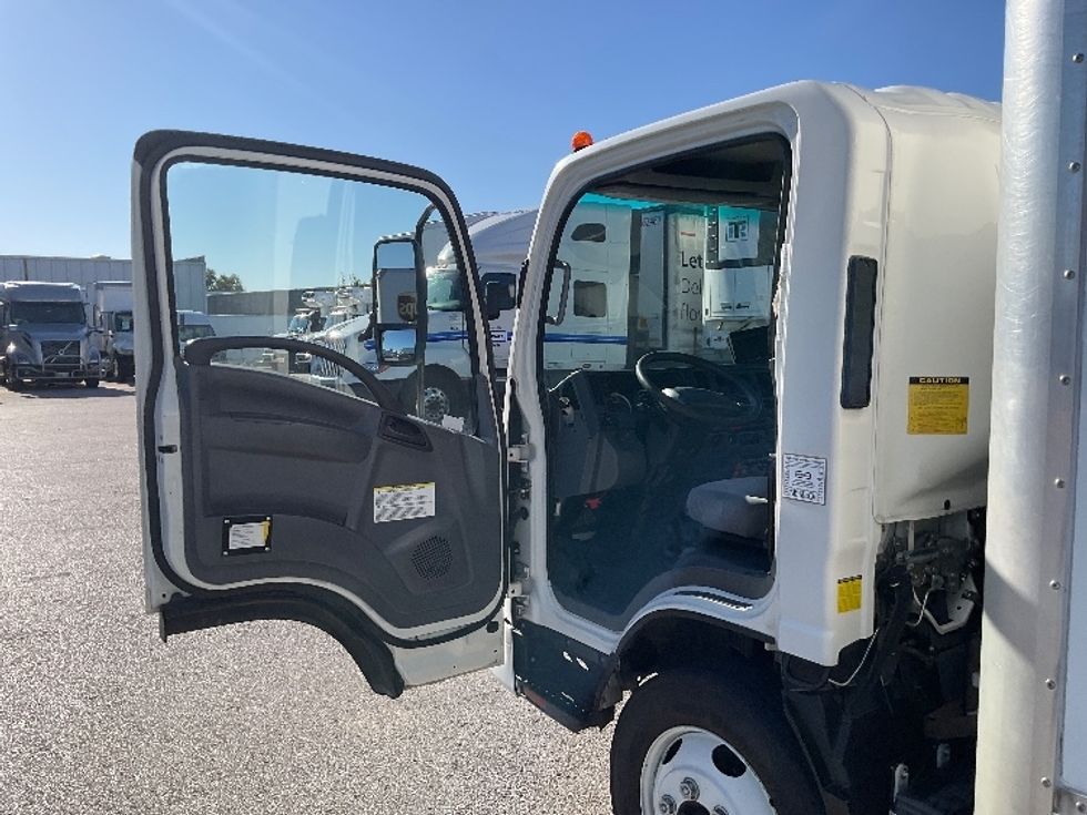 Medium Duty Box Truck-Light and Medium Duty Trucks-Isuzu-2022-NRR-Moberly-MO-101,085\n\t\tmiles-$ 44,250 - Image 15