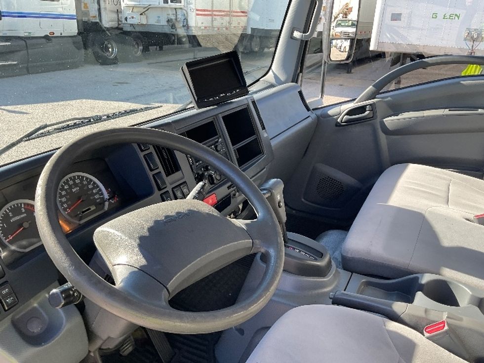Medium Duty Box Truck-Light and Medium Duty Trucks-Isuzu-2022-NRR-Moberly-MO-101,085\n\t\tmiles-$ 44,250 - Image 16