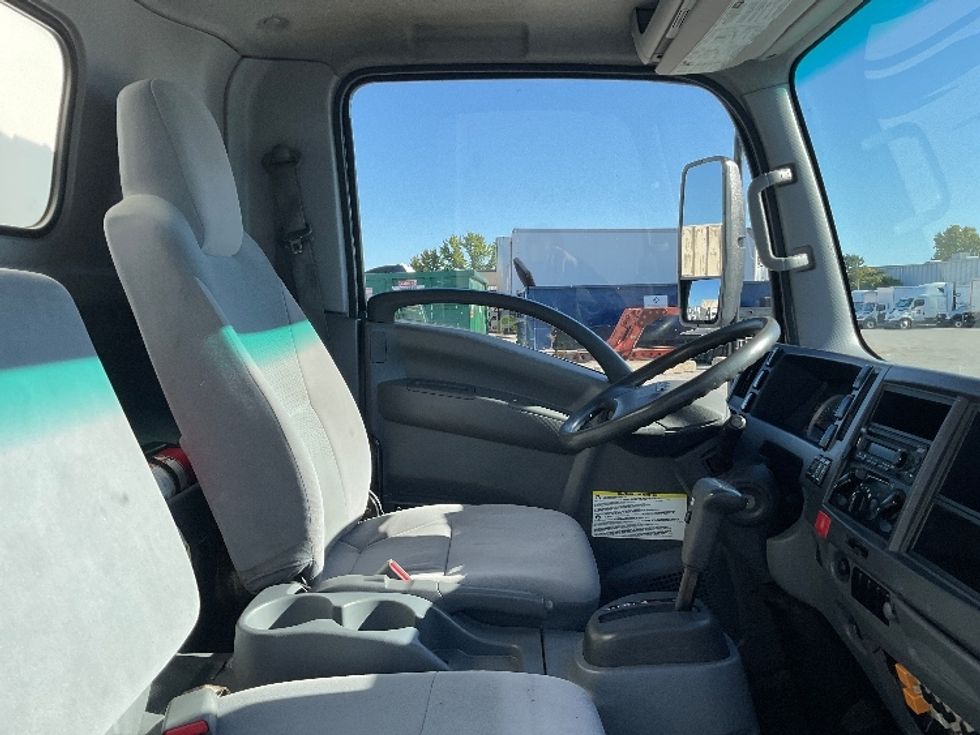 Medium Duty Box Truck-Light and Medium Duty Trucks-Isuzu-2022-NRR-Moberly-MO-101,085\n\t\tmiles-$ 44,250 - Image 21