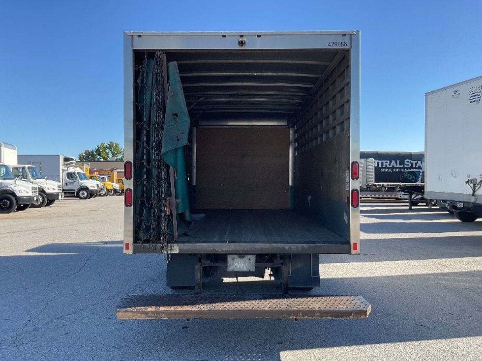 Medium Duty Box Truck-Light and Medium Duty Trucks-Isuzu-2022-NRR-Moberly-MO-101,085\n\t\tmiles-$ 44,250 - Image 8