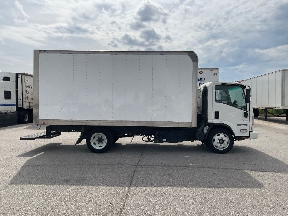 Medium Duty Box Truck-Light and Medium Duty Trucks-Isuzu-2022-NRR-Moberly-MO-125,983\n\t\tmiles-$ 40,500 - Image 13