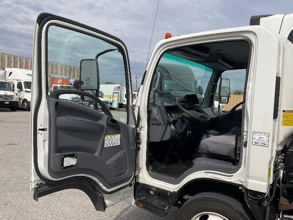 Medium Duty Box Truck-Light and Medium Duty Trucks-Isuzu-2022-NRR-Moberly-MO-125,983\n\t\tmiles-$ 40,500 - Image 14