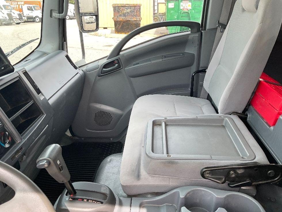 Medium Duty Box Truck-Light and Medium Duty Trucks-Isuzu-2022-NRR-Moberly-MO-125,983\n\t\tmiles-$ 40,500 - Image 17