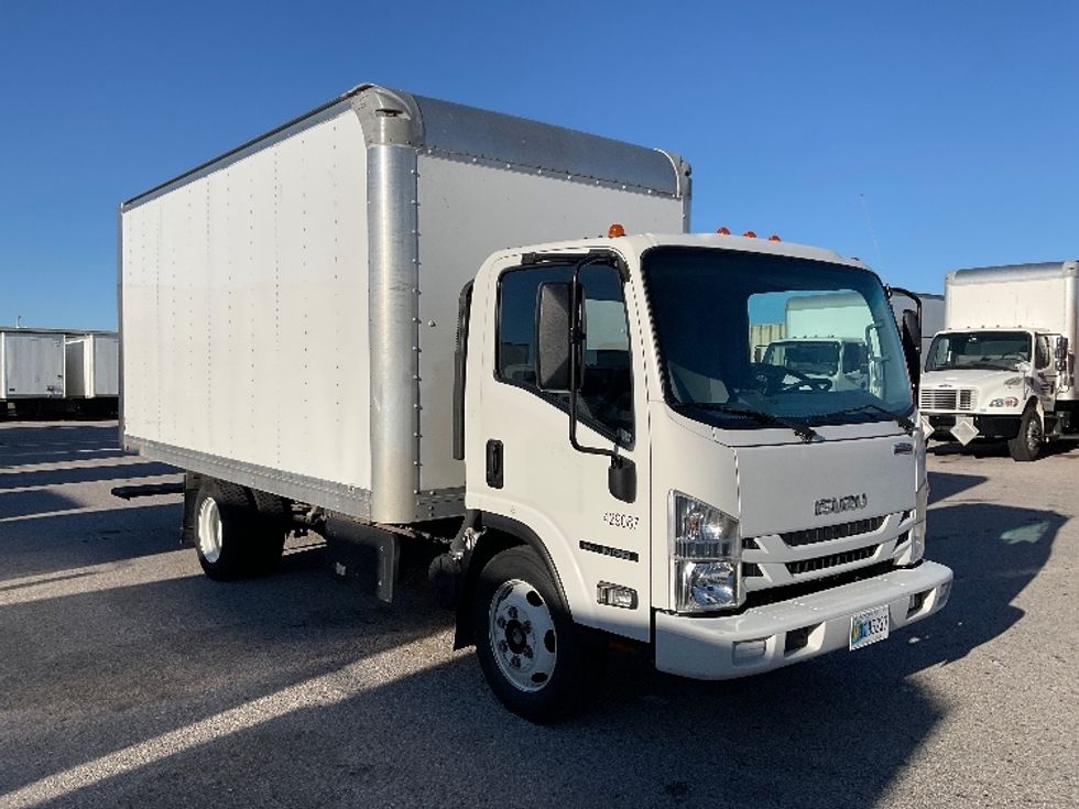 Medium Duty Box Truck-Light and Medium Duty Trucks-Isuzu-2022-NRR-Moberly-MO-141,147\n\t\tmiles-$ 36,500 - Image 1