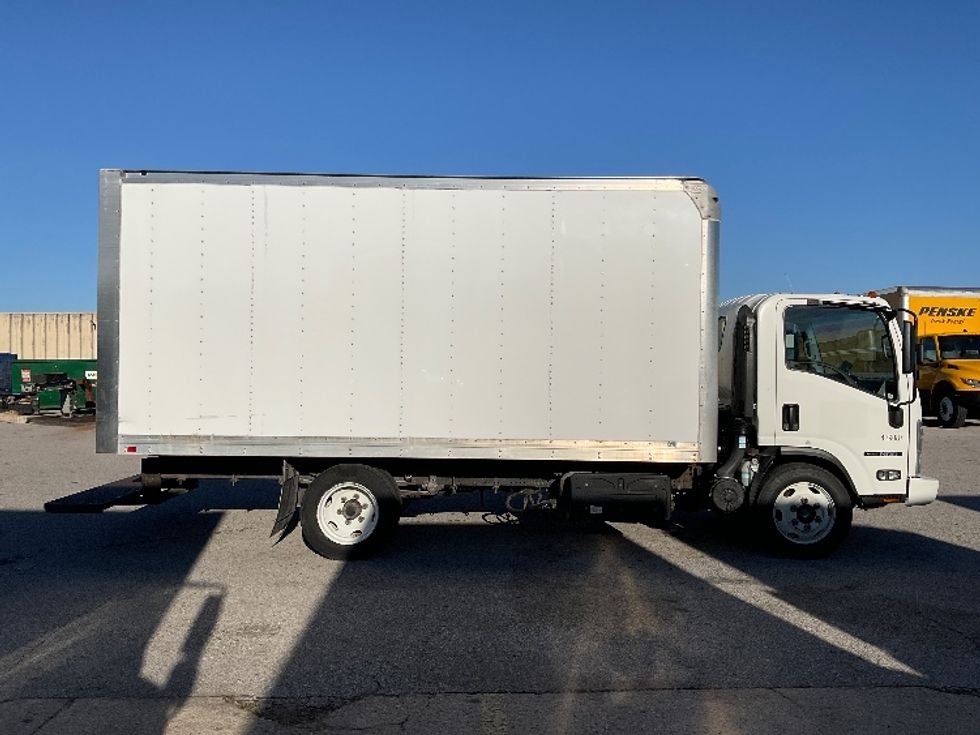 Medium Duty Box Truck-Light and Medium Duty Trucks-Isuzu-2022-NRR-Moberly-MO-141,147\n\t\tmiles-$ 36,500 - Image 14