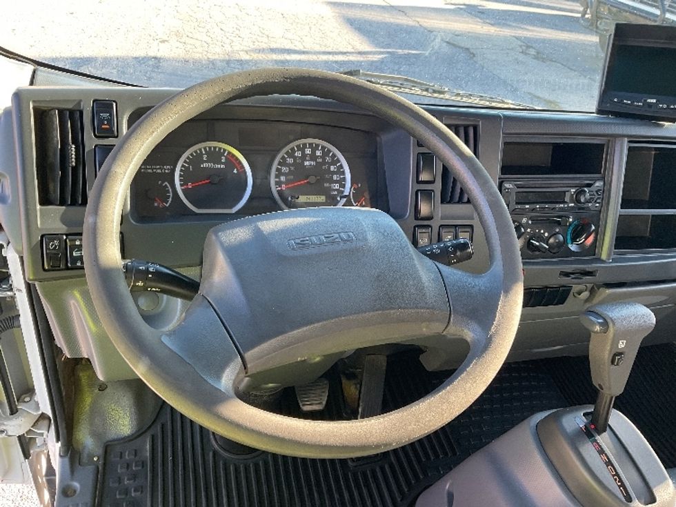 Medium Duty Box Truck-Light and Medium Duty Trucks-Isuzu-2022-NRR-Moberly-MO-141,147\n\t\tmiles-$ 36,500 - Image 17
