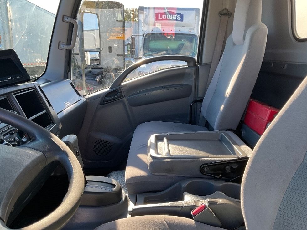 Medium Duty Box Truck-Light and Medium Duty Trucks-Isuzu-2022-NRR-Moberly-MO-141,147\n\t\tmiles-$ 36,500 - Image 18