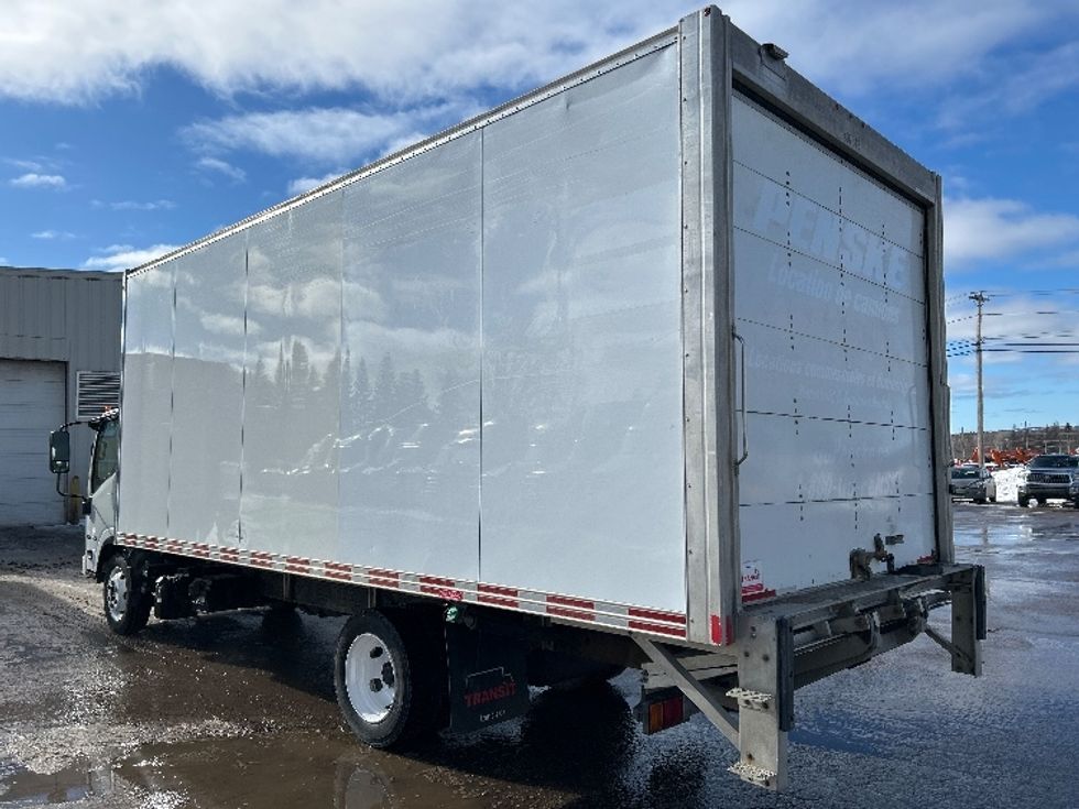 Medium Duty Box Truck-Light and Medium Duty Trucks-Isuzu-2022-NRR-Moncton-NB-188,266\n\t\tkm-$ 65,750 - Image 8