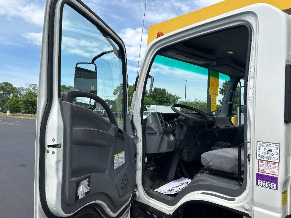 Medium Duty Box Truck-Light and Medium Duty Trucks-Isuzu-2022-NRR-Montgomery-NY-113,386\n\t\tmiles-$ 45,500 - Image 15