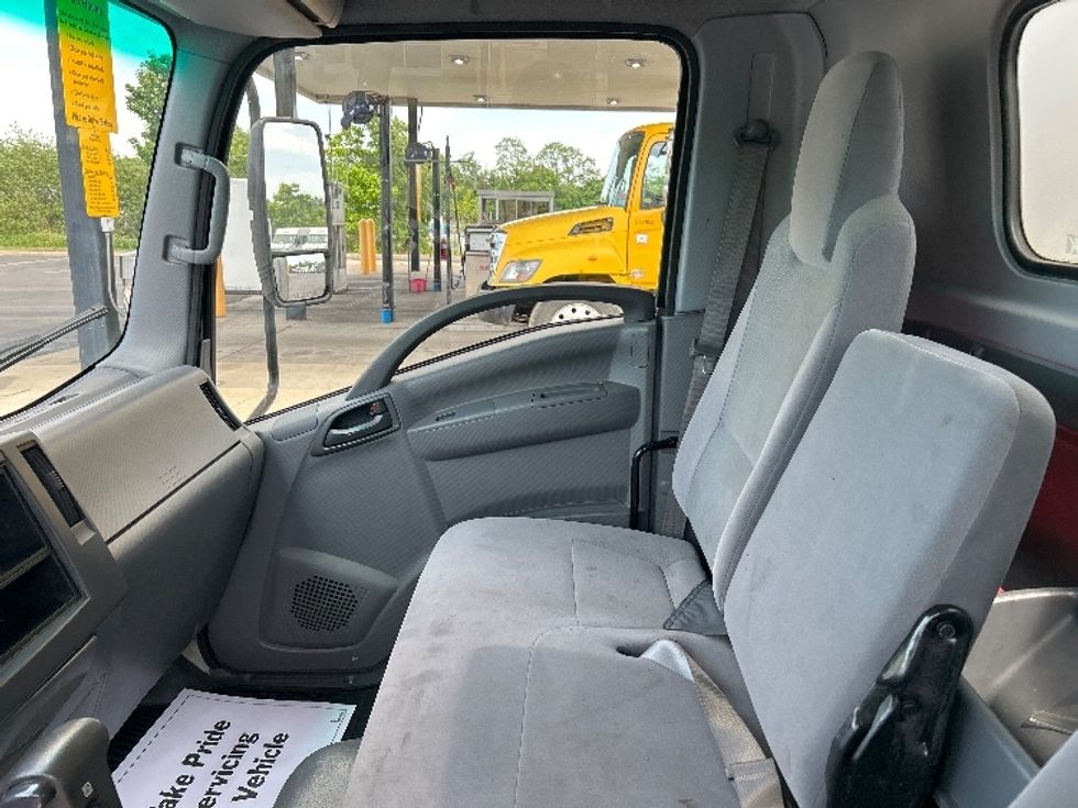 Medium Duty Box Truck-Light and Medium Duty Trucks-Isuzu-2022-NRR-Montgomery-NY-113,386\n\t\tmiles-$ 45,500 - Image 18
