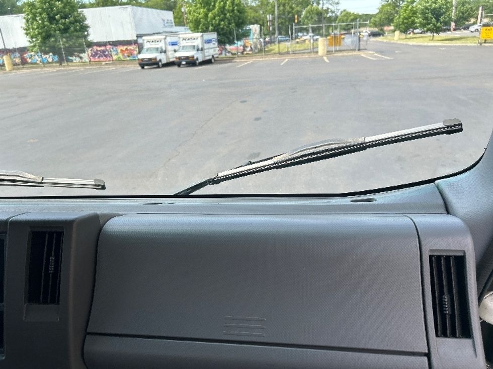 Medium Duty Box Truck-Light and Medium Duty Trucks-Isuzu-2022-NRR-Montgomery-NY-113,386\n\t\tmiles-$ 45,500 - Image 20