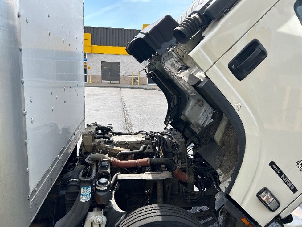 Medium Duty Box Truck-Light and Medium Duty Trucks-Isuzu-2022-NRR-Montgomery-NY-113,386\n\t\tmiles-$ 45,500 - Image 22