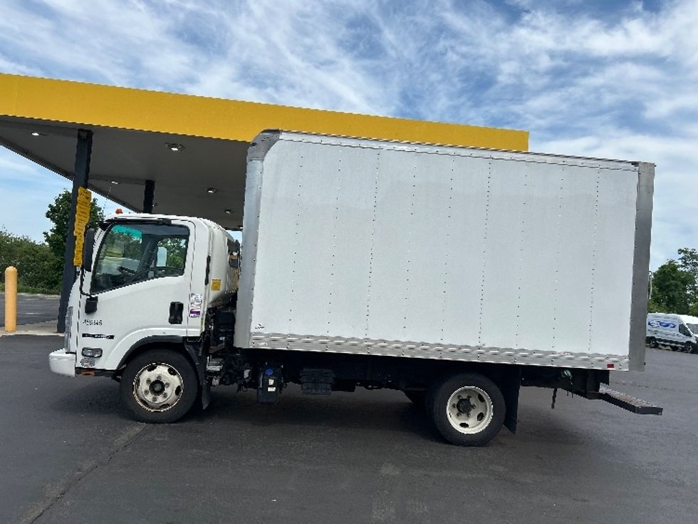 Medium Duty Box Truck-Light and Medium Duty Trucks-Isuzu-2022-NRR-Montgomery-NY-113,386\n\t\tmiles-$ 45,500 - Image 4