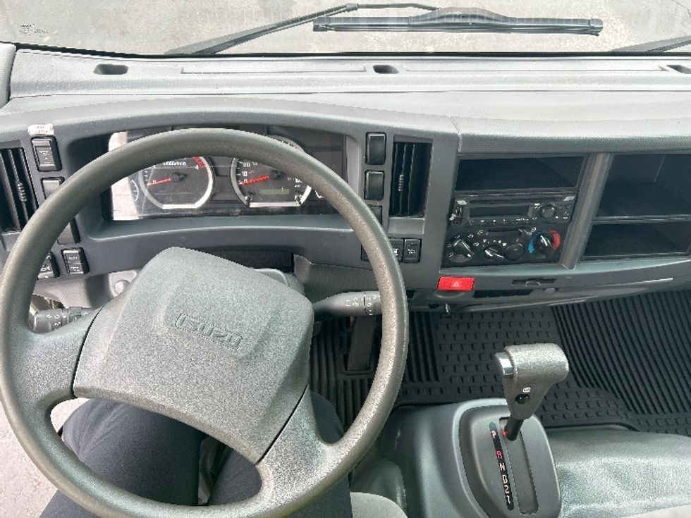 Medium Duty Box Truck-Light and Medium Duty Trucks-Isuzu-2022-NRR-Montgomery-NY-129,705\n\t\tmiles-$ 40,250 - Image 17
