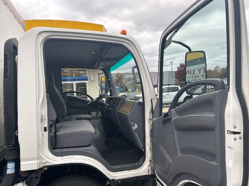 Medium Duty Box Truck-Light and Medium Duty Trucks-Isuzu-2022-NRR-Montgomery-NY-129,705\n\t\tmiles-$ 40,250 - Image 19