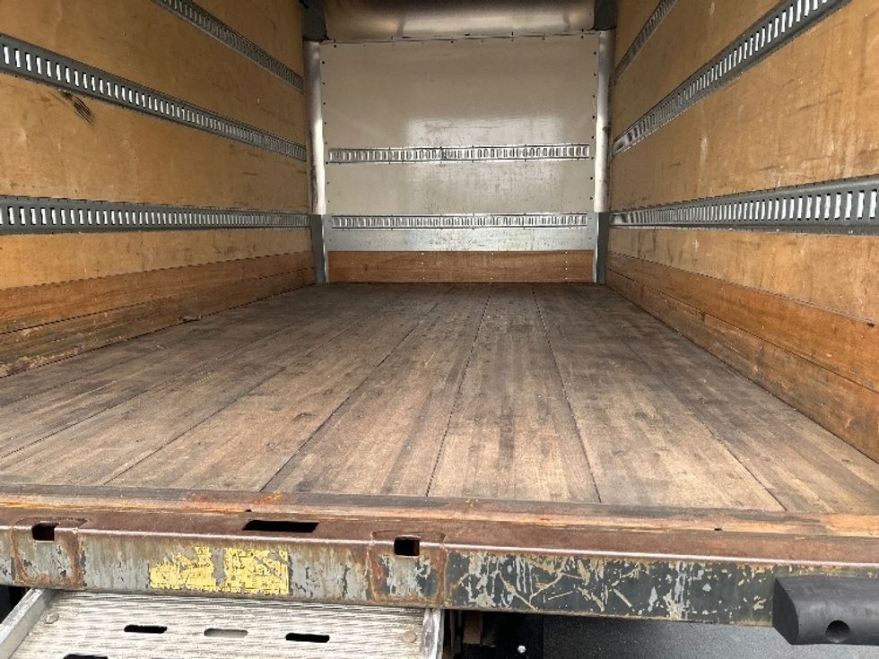 Medium Duty Box Truck-Light and Medium Duty Trucks-Isuzu-2022-NRR-Montgomery-NY-92,777\n\t\tmiles-$ 48,000 - Image 10