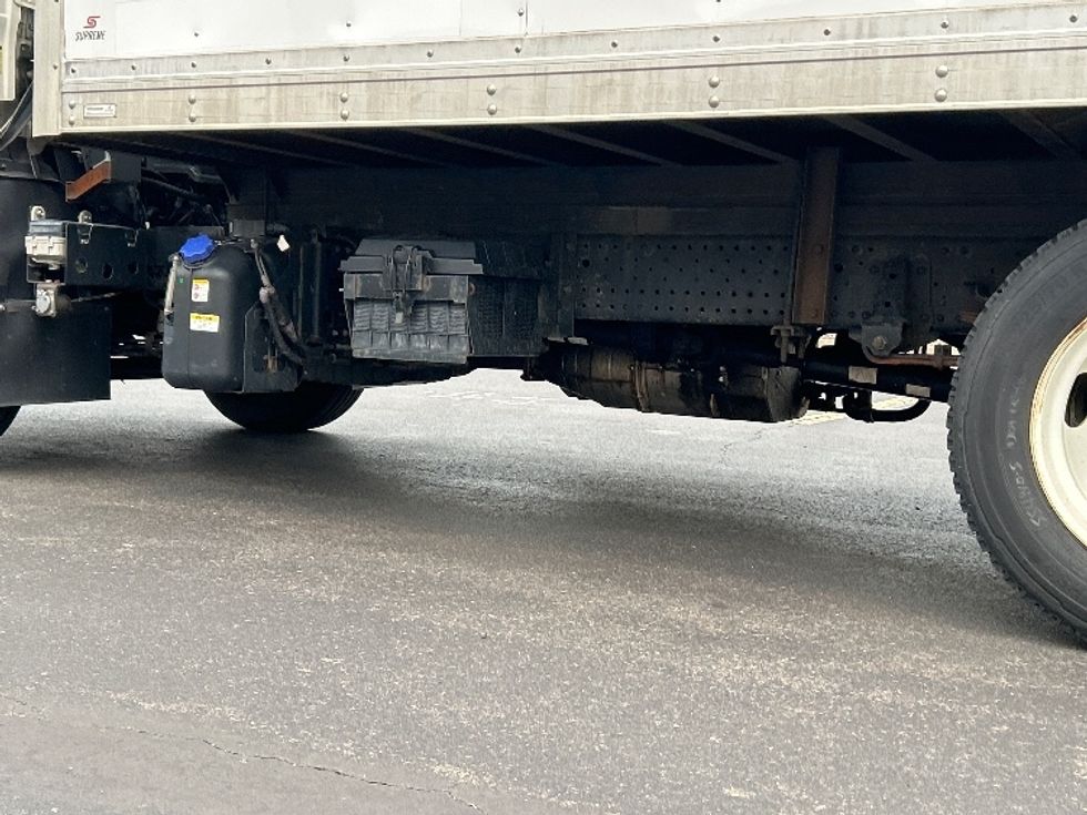 Medium Duty Box Truck-Light and Medium Duty Trucks-Isuzu-2022-NRR-Montgomery-NY-92,777\n\t\tmiles-$ 48,000 - Image 5
