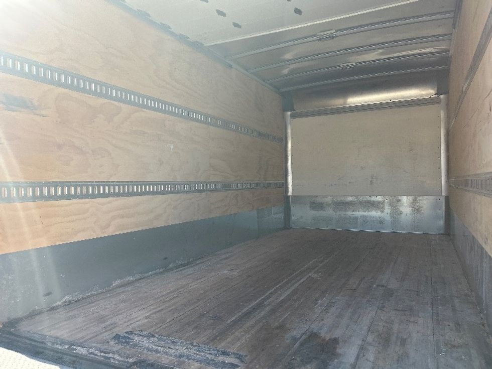 Medium Duty Box Truck-Light and Medium Duty Trucks-Isuzu-2022-NRR-New Bedford-MA-82,844\n\t\tmiles-$ 48,750 - Image 11