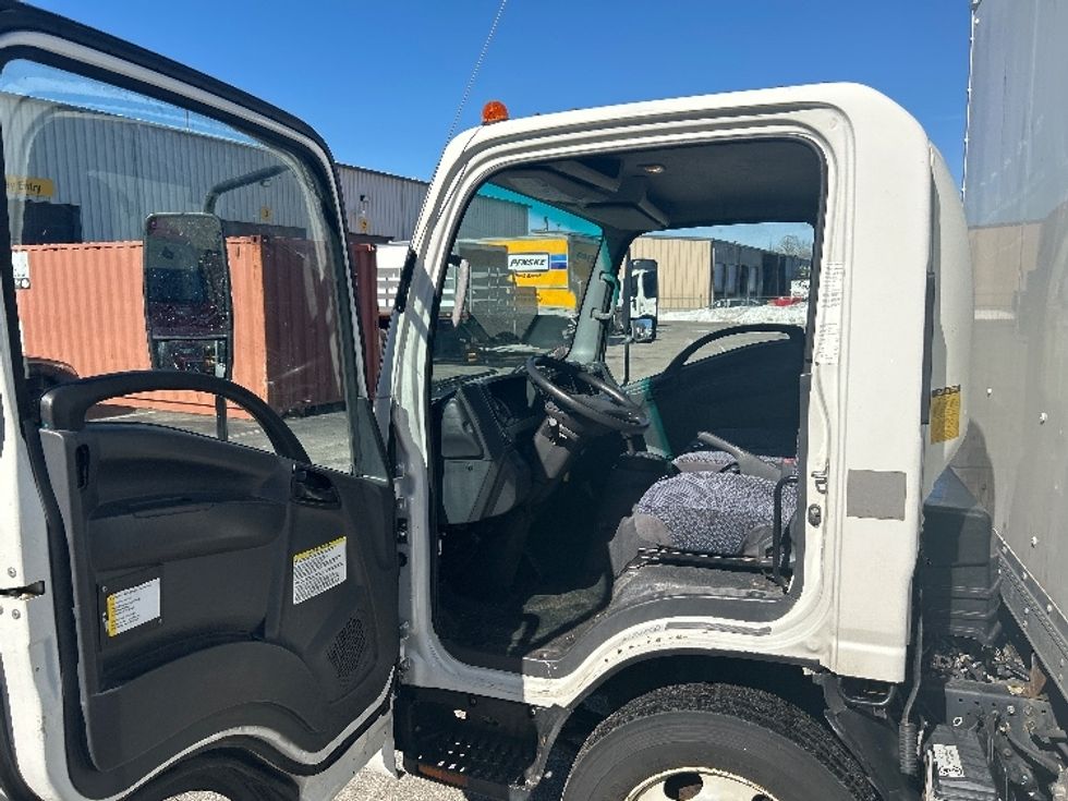 Medium Duty Box Truck-Light and Medium Duty Trucks-Isuzu-2022-NRR-New Bedford-MA-82,844\n\t\tmiles-$ 48,750 - Image 16