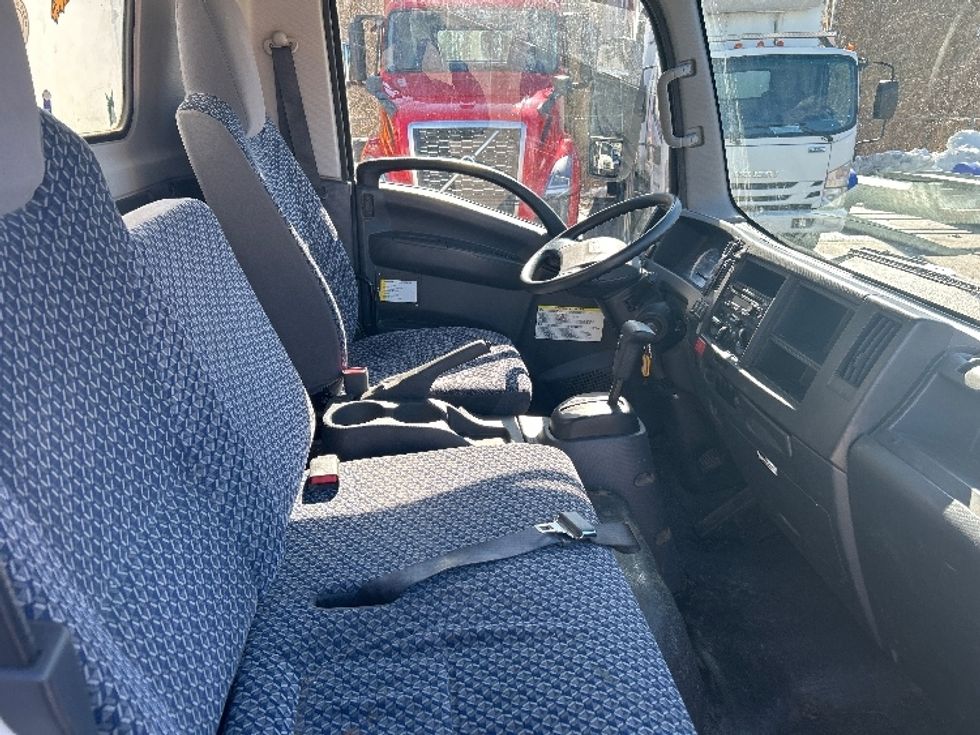 Medium Duty Box Truck-Light and Medium Duty Trucks-Isuzu-2022-NRR-New Bedford-MA-82,844\n\t\tmiles-$ 48,750 - Image 22