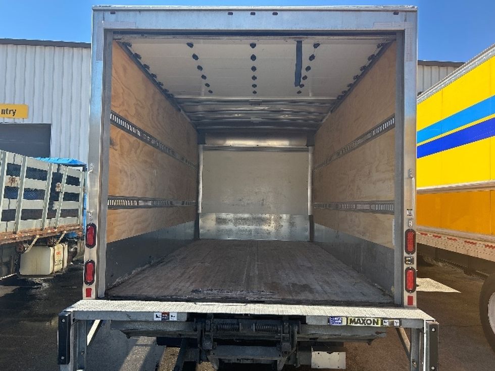 Medium Duty Box Truck-Light and Medium Duty Trucks-Isuzu-2022-NRR-New Bedford-MA-82,844\n\t\tmiles-$ 48,750 - Image 8