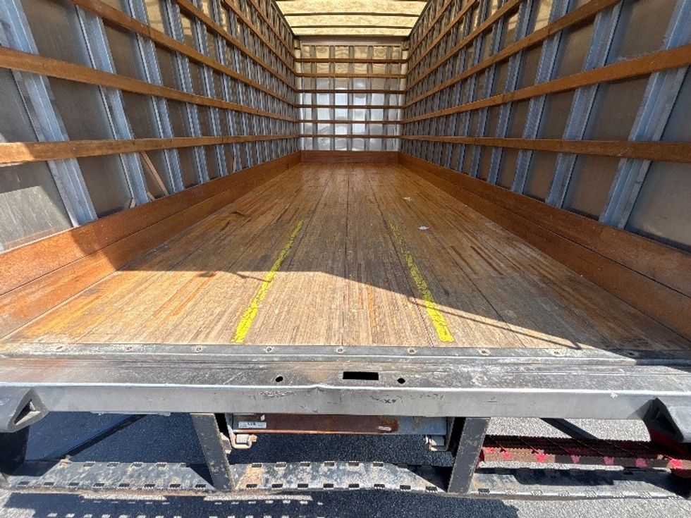 Medium Duty Box Truck-Light and Medium Duty Trucks-Isuzu-2022-NRR-North Bergen-NJ-84,751\n\t\tmiles-$ 52,250 - Image 10