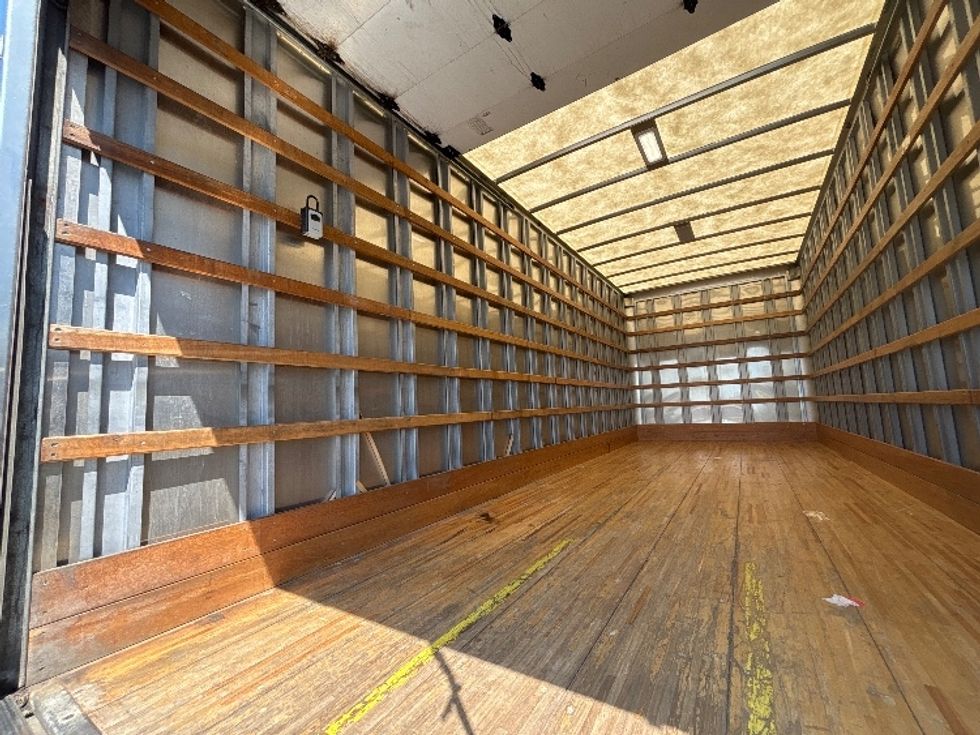 Medium Duty Box Truck-Light and Medium Duty Trucks-Isuzu-2022-NRR-North Bergen-NJ-84,751\n\t\tmiles-$ 52,250 - Image 11