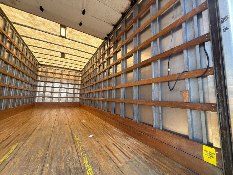 Medium Duty Box Truck-Light and Medium Duty Trucks-Isuzu-2022-NRR-North Bergen-NJ-84,751\n\t\tmiles-$ 52,250 - Image 12