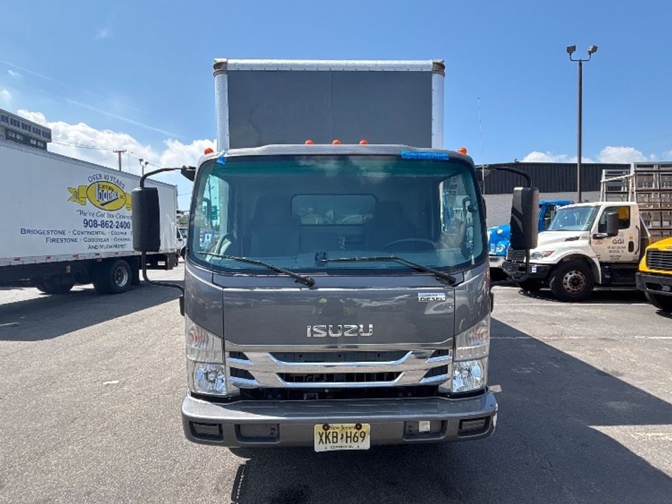 Medium Duty Box Truck-Light and Medium Duty Trucks-Isuzu-2022-NRR-North Bergen-NJ-84,751\n\t\tmiles-$ 52,250 - Image 2