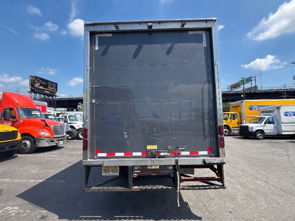 Medium Duty Box Truck-Light and Medium Duty Trucks-Isuzu-2022-NRR-North Bergen-NJ-84,751\n\t\tmiles-$ 52,250 - Image 7