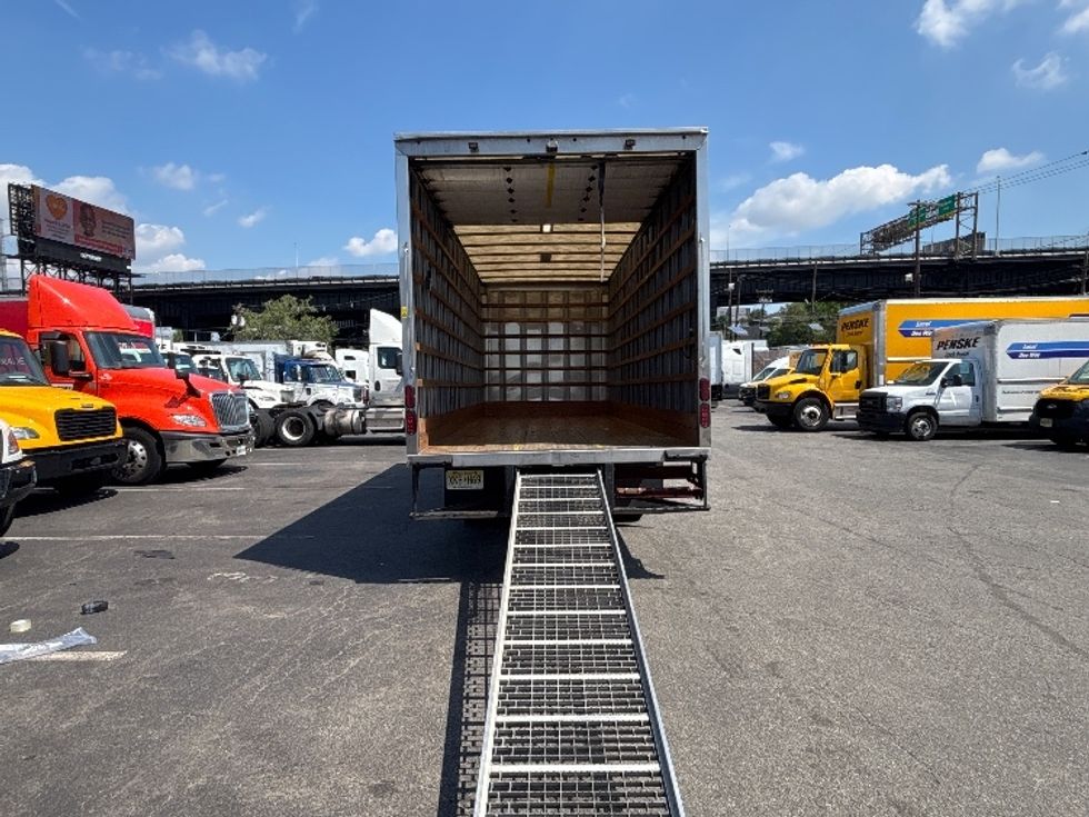 Medium Duty Box Truck-Light and Medium Duty Trucks-Isuzu-2022-NRR-North Bergen-NJ-84,751\n\t\tmiles-$ 52,250 - Image 9