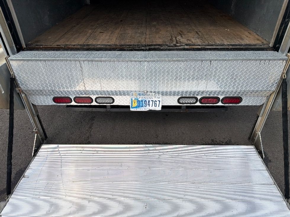 Medium Duty Box Truck-Light and Medium Duty Trucks-Isuzu-2022-NRR-Shreveport-LA-125,816\n\t\tmiles-$ 48,250 - Image 10