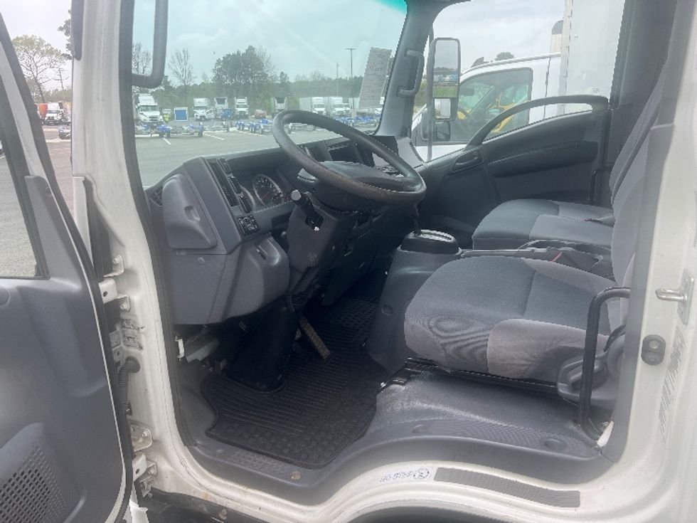 Medium Duty Box Truck-Light and Medium Duty Trucks-Isuzu-2022-NRR-Shreveport-LA-125,816\n\t\tmiles-$ 48,250 - Image 16
