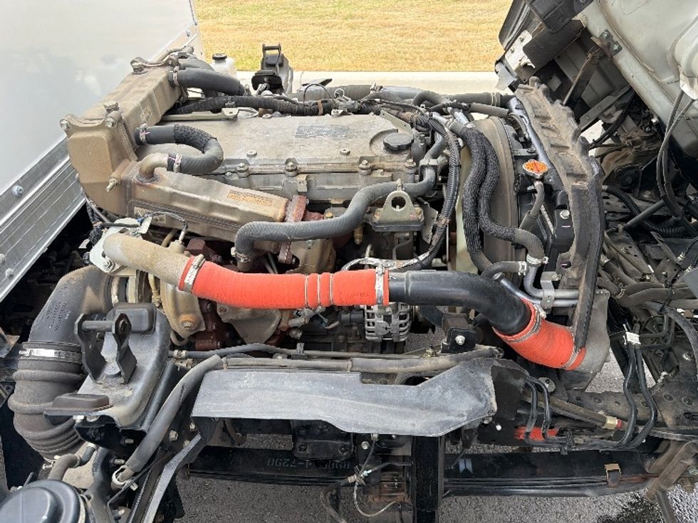 Medium Duty Box Truck-Light and Medium Duty Trucks-Isuzu-2022-NRR-Shreveport-LA-125,816\n\t\tmiles-$ 48,250 - Image 23
