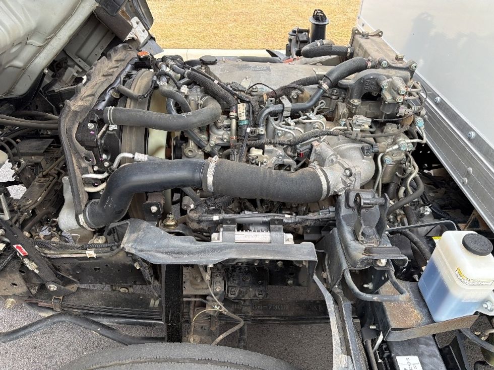 Medium Duty Box Truck-Light and Medium Duty Trucks-Isuzu-2022-NRR-Shreveport-LA-125,816\n\t\tmiles-$ 48,250 - Image 24