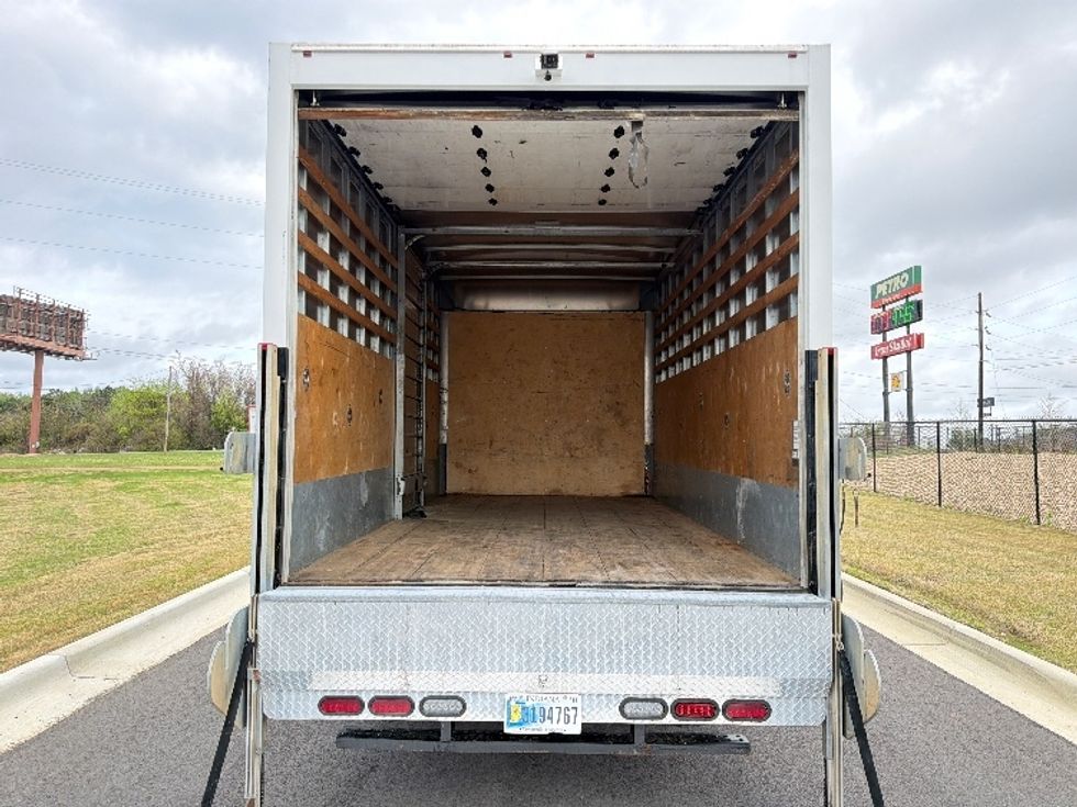 Medium Duty Box Truck-Light and Medium Duty Trucks-Isuzu-2022-NRR-Shreveport-LA-125,816\n\t\tmiles-$ 48,250 - Image 8