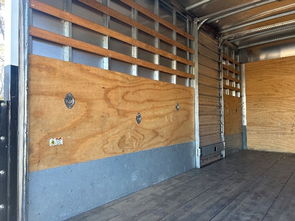 Medium Duty Box Truck-Light and Medium Duty Trucks-Isuzu-2022-NRR-Shreveport-LA-181,266\n\t\tmiles-$ 38,000 - Image 11