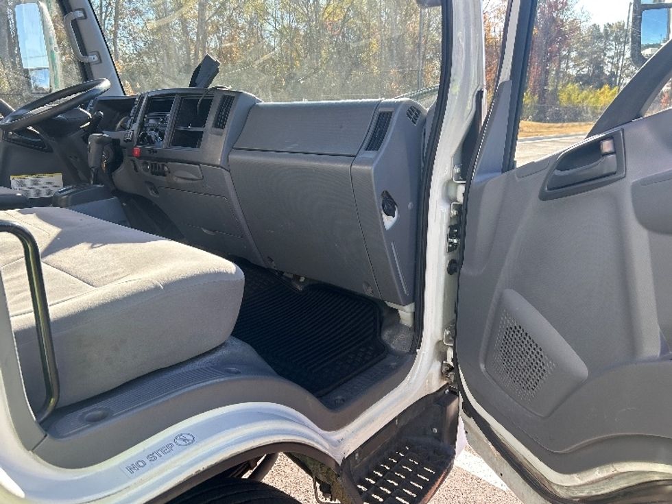 Medium Duty Box Truck-Light and Medium Duty Trucks-Isuzu-2022-NRR-Shreveport-LA-181,266\n\t\tmiles-$ 38,000 - Image 20