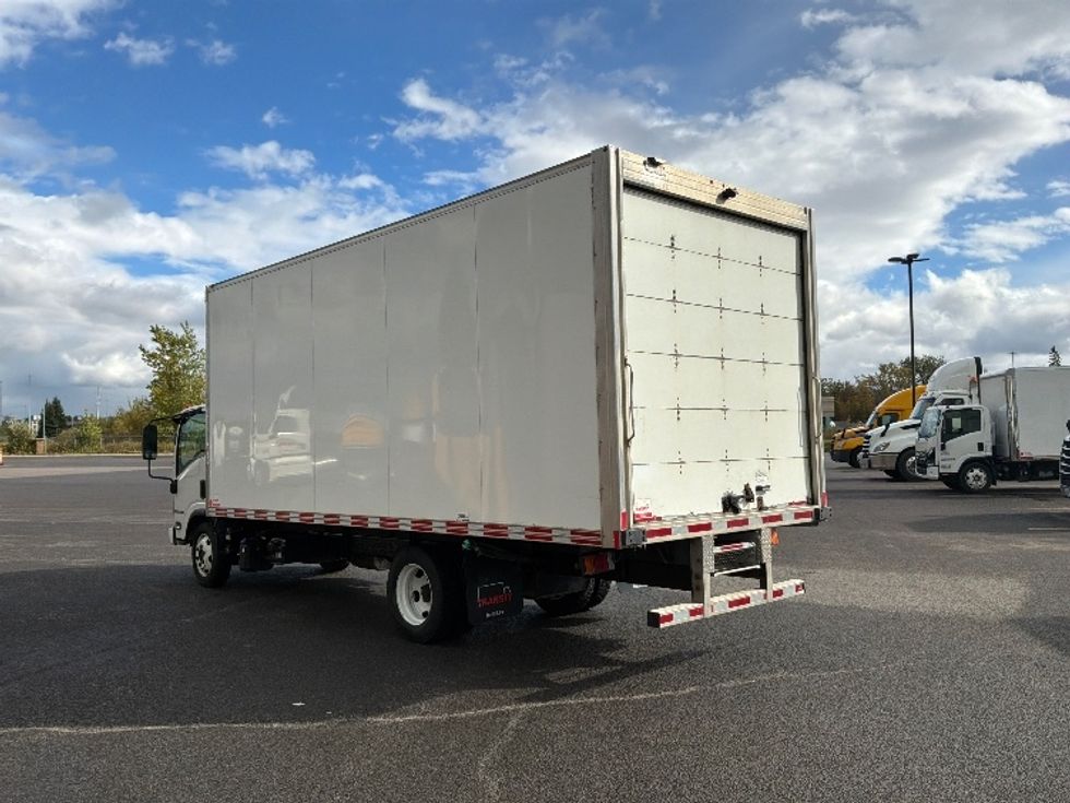 Medium Duty Box Truck-Light and Medium Duty Trucks-Isuzu-2022-NRR-Ste-Foy-PQ-279,450\n\t\tkm-$ 43,500 - Image 6