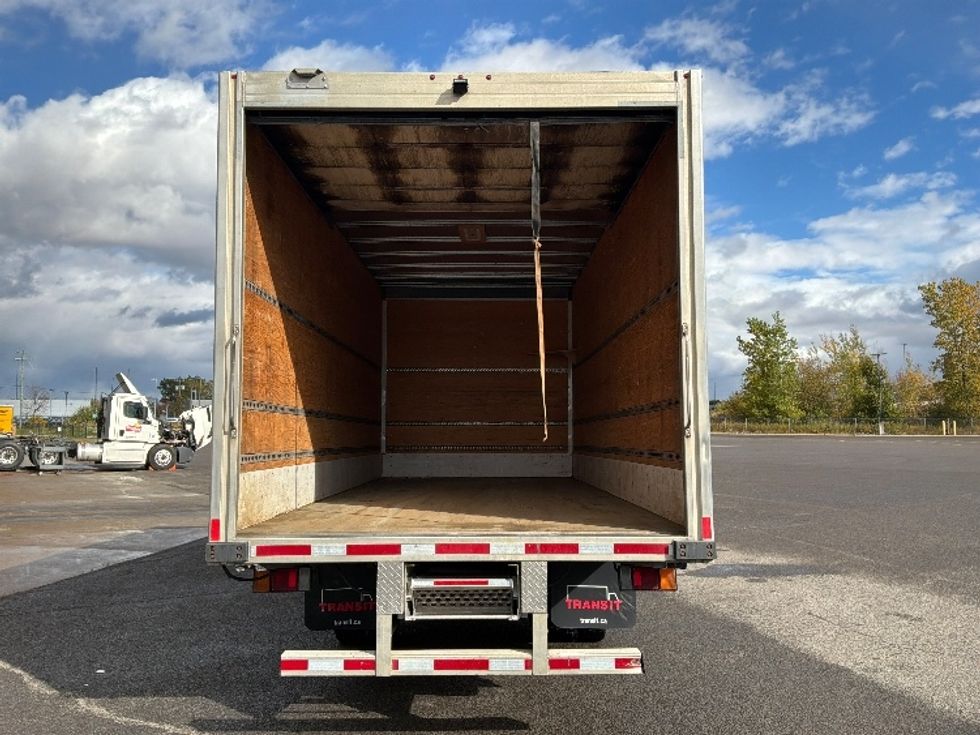 Medium Duty Box Truck-Light and Medium Duty Trucks-Isuzu-2022-NRR-Ste-Foy-PQ-279,450\n\t\tkm-$ 43,500 - Image 8