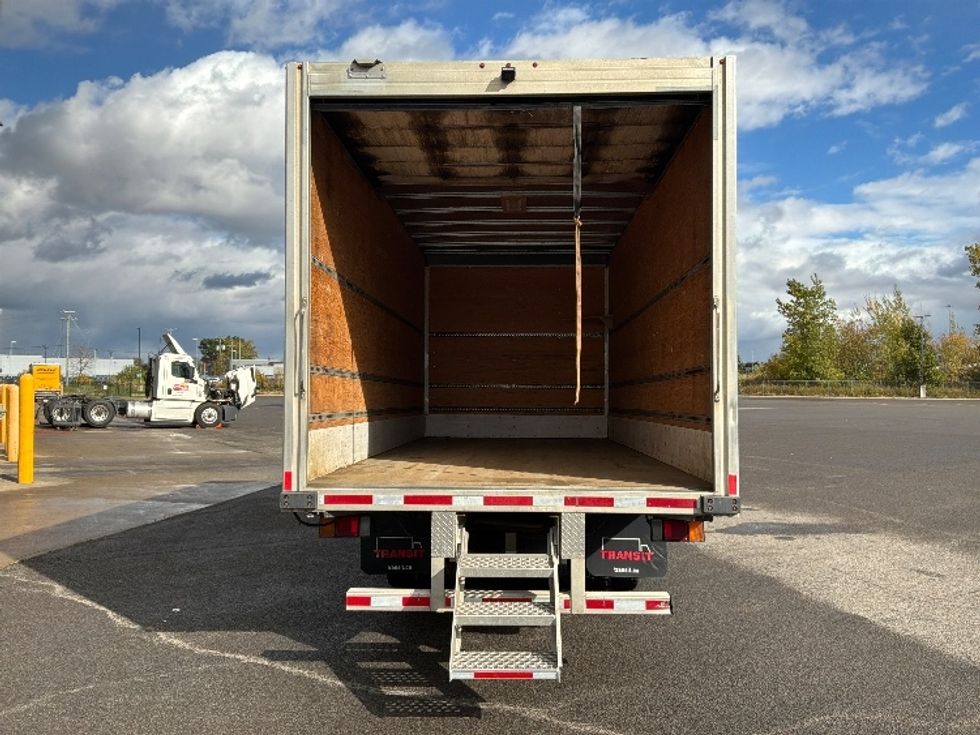 Medium Duty Box Truck-Light and Medium Duty Trucks-Isuzu-2022-NRR-Ste-Foy-PQ-279,450\n\t\tkm-$ 43,500 - Image 9