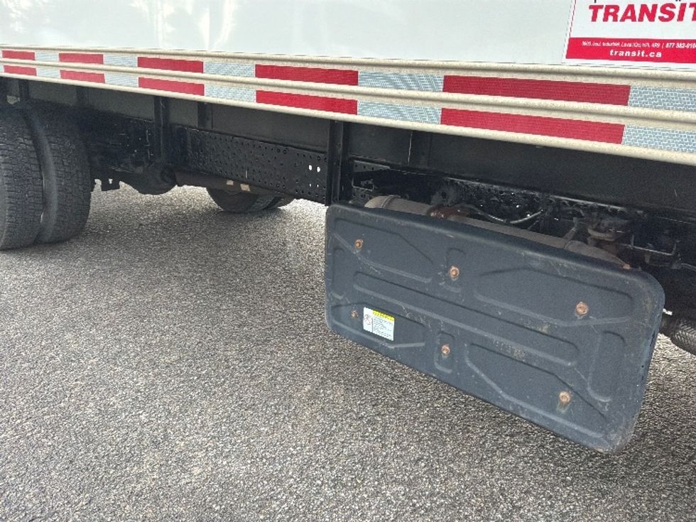 Medium Duty Box Truck-Light and Medium Duty Trucks-Isuzu-2022-NRR-Ste-Foy-PQ-282,850\n\t\tkm-$ 43,000 - Image 14