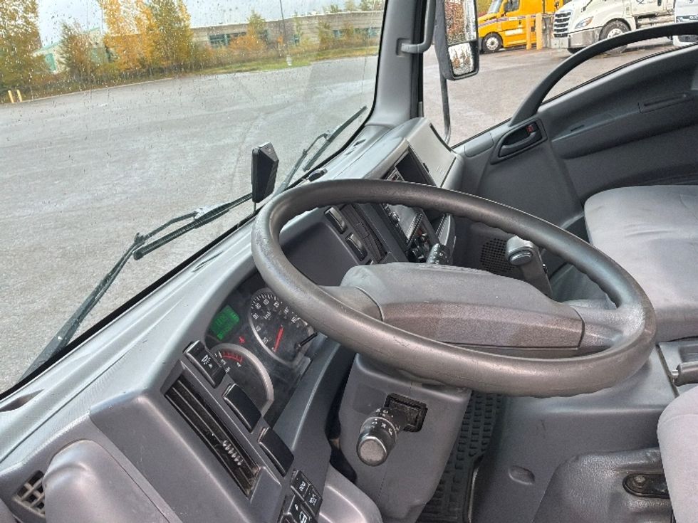 Medium Duty Box Truck-Light and Medium Duty Trucks-Isuzu-2022-NRR-Ste-Foy-PQ-282,850\n\t\tkm-$ 43,000 - Image 17