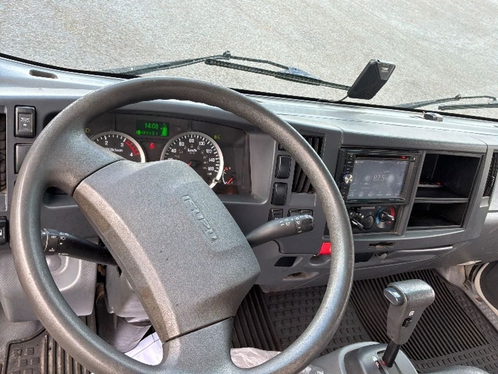 Medium Duty Box Truck-Light and Medium Duty Trucks-Isuzu-2022-NRR-Ste-Foy-PQ-282,850\n\t\tkm-$ 43,000 - Image 18