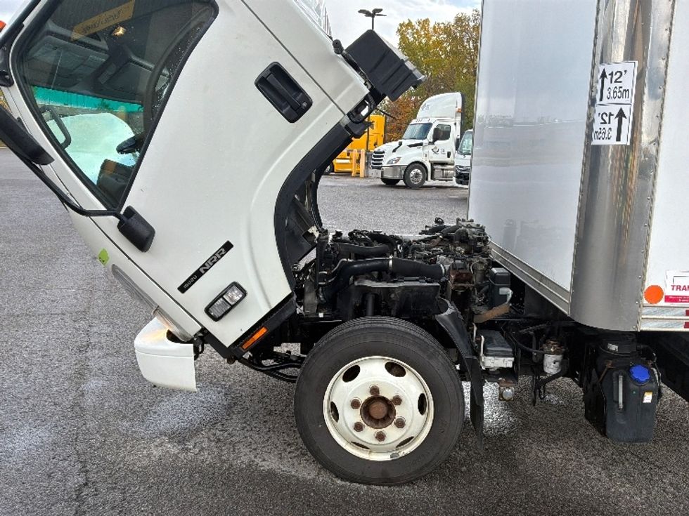 Medium Duty Box Truck-Light and Medium Duty Trucks-Isuzu-2022-NRR-Ste-Foy-PQ-282,850\n\t\tkm-$ 43,000 - Image 24