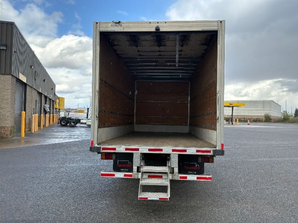 Medium Duty Box Truck-Light and Medium Duty Trucks-Isuzu-2022-NRR-Ste-Foy-PQ-282,850\n\t\tkm-$ 43,000 - Image 9
