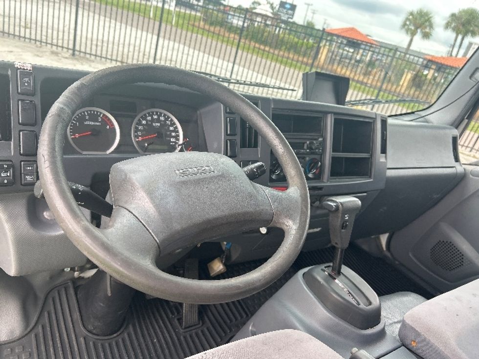 Medium Duty Box Truck-Light and Medium Duty Trucks-Isuzu-2022-NRR-Tampa-FL-123,468\n\t\tmiles-$ 41,000 - Image 17