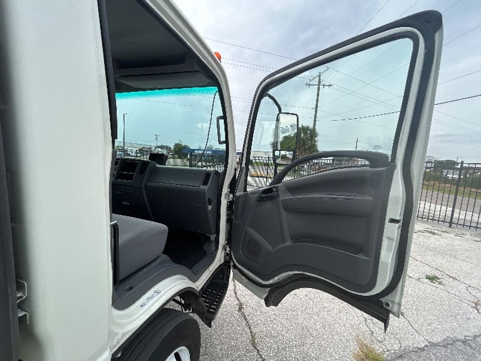 Medium Duty Box Truck-Light and Medium Duty Trucks-Isuzu-2022-NRR-Tampa-FL-123,468\n\t\tmiles-$ 41,000 - Image 19