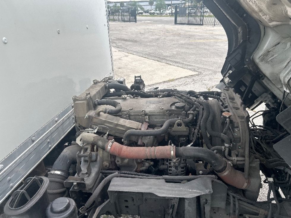 Medium Duty Box Truck-Light and Medium Duty Trucks-Isuzu-2022-NRR-Tampa-FL-123,468\n\t\tmiles-$ 41,000 - Image 22
