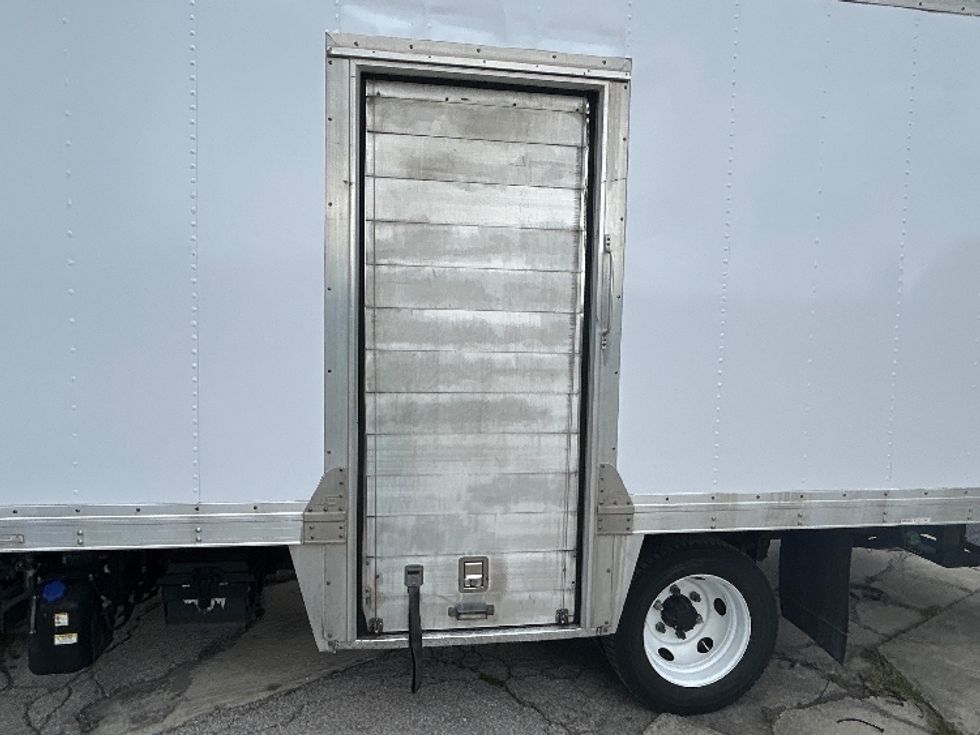 Medium Duty Box Truck-Light and Medium Duty Trucks-Isuzu-2022-NRR-Tampa-FL-123,468\n\t\tmiles-$ 41,000 - Image 24